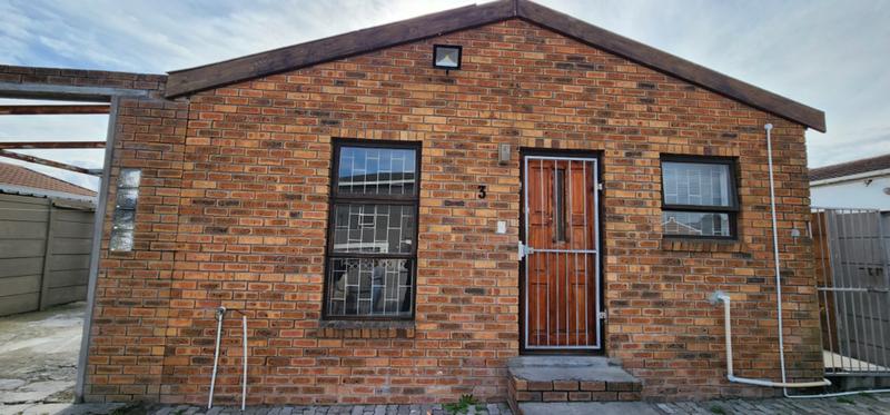 3 Bedroom Property for Sale in Weltevreden Valley Western Cape